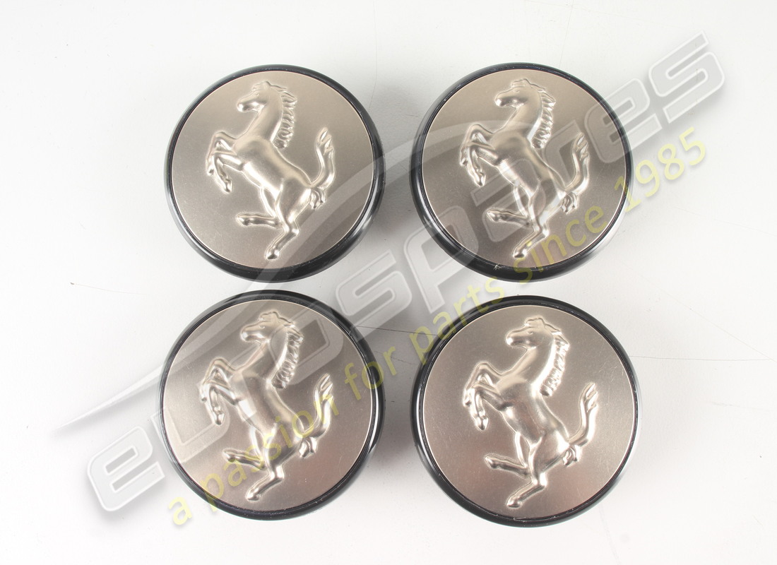 neu ferrari set 4 titan-radkappen zum einstecken. teilenummer 70001285 (1)