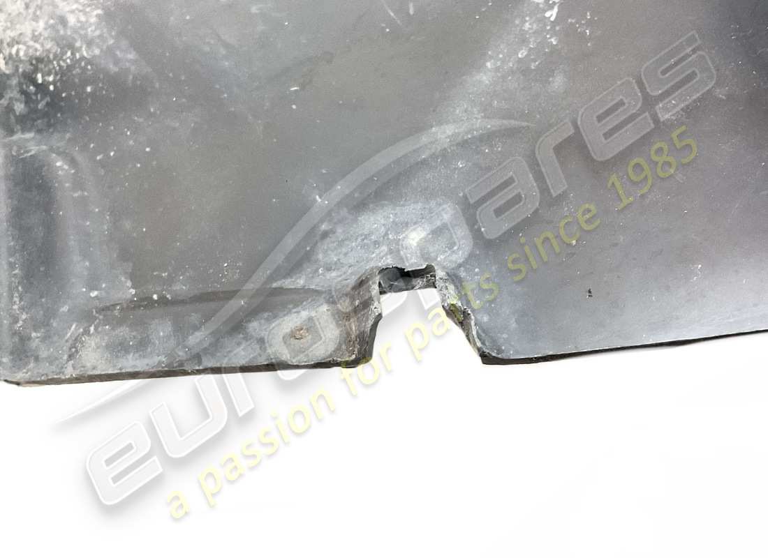 beschädigte lamborghini radkastenschale. teilenummer 400821192a (4)