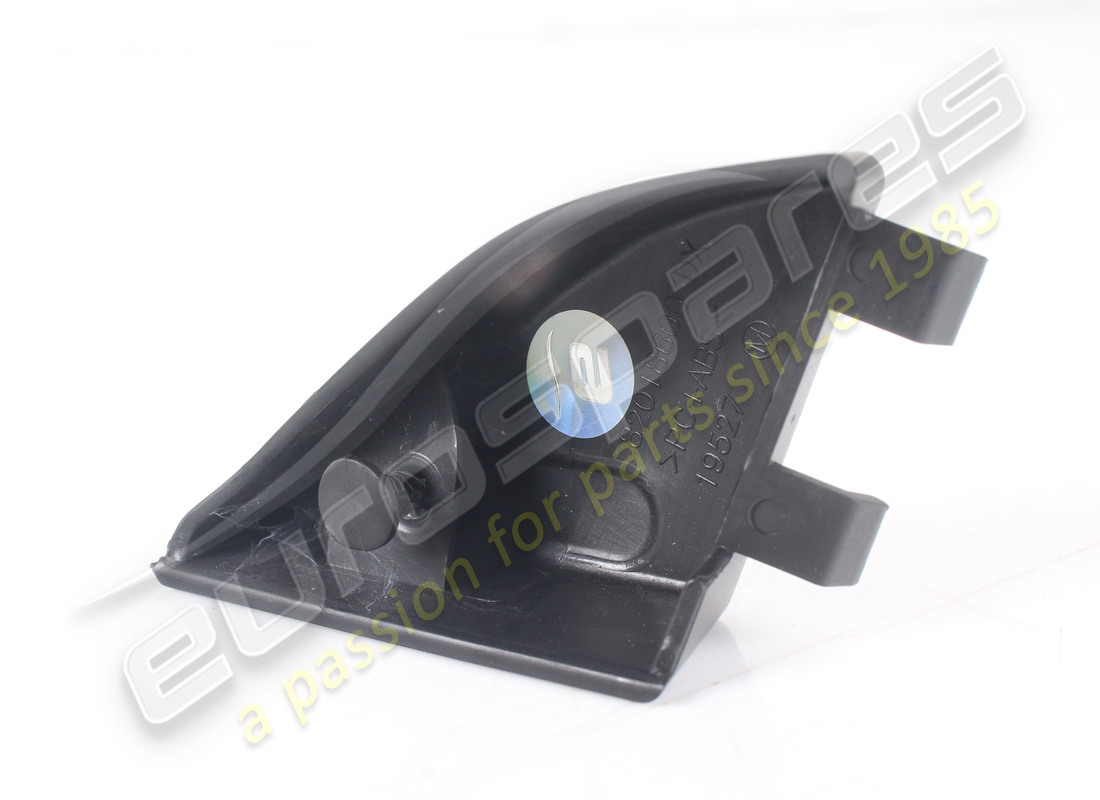 GEBRAUCHT FERRARI RECHTE TÜR INNENECKE DREIECK. TEILENUMMER 88159200 (2) gebraucht ferrari rechte tür innenecke dreieck. teilenummer 88159200 (2)