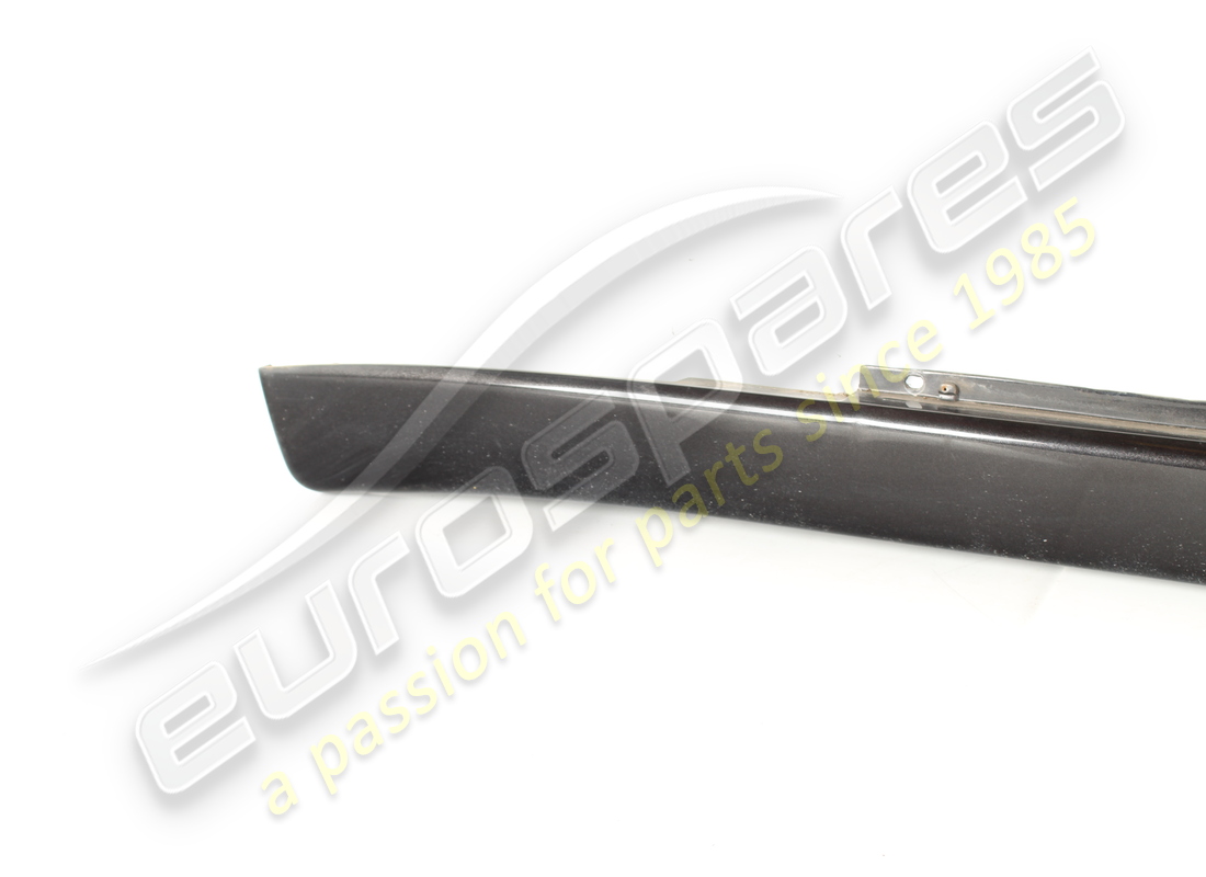 gebrauchter maserati linker seitenschürze. teilenummer 980000907 (2)