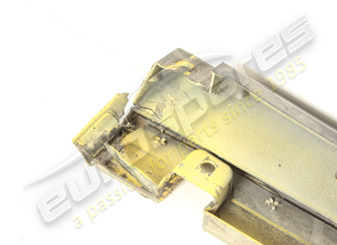 beschädigte ferrari komplette rechte untertürverkleidung. teilenummer 88540610 (5)