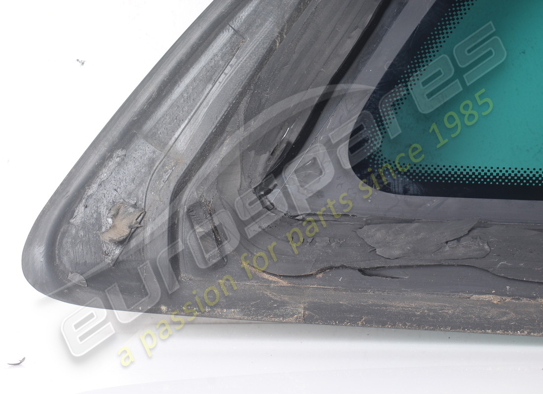 GEBRAUCHTES FERRARI HINTERES LINKES SEITENFENSTER. TEILENUMMER 86871300 (4) gebrauchtes ferrari hinteres linkes seitenfenster. teilenummer 86871300 (4)