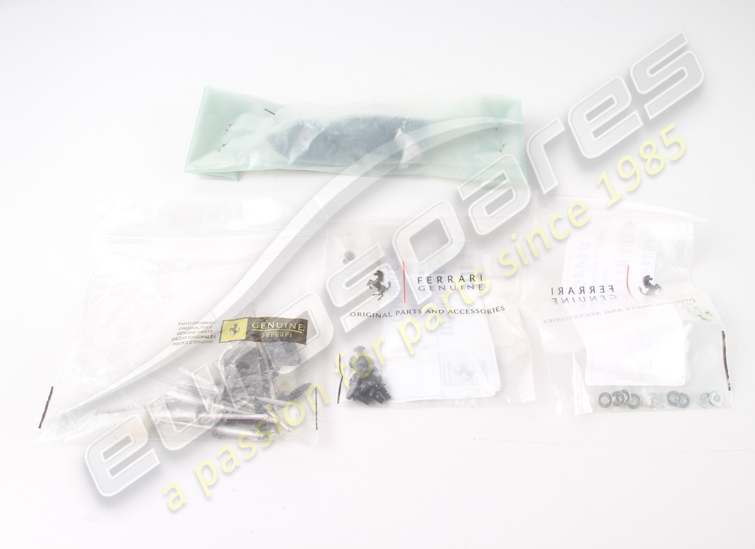 neu ferrari rhd mittelbrückensatz. teilenummer 70003994 (4)