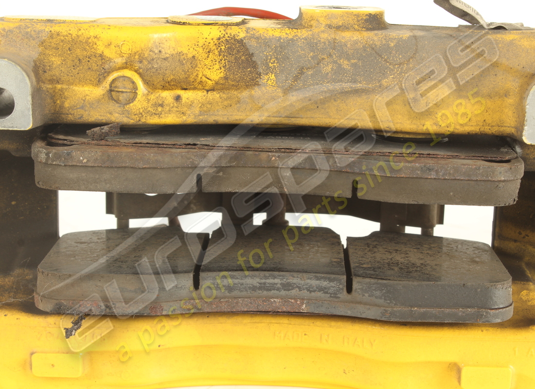 gebrauchter ferrari vorderer linker bremssattel mit belägen. teilenummer 297308 (3)