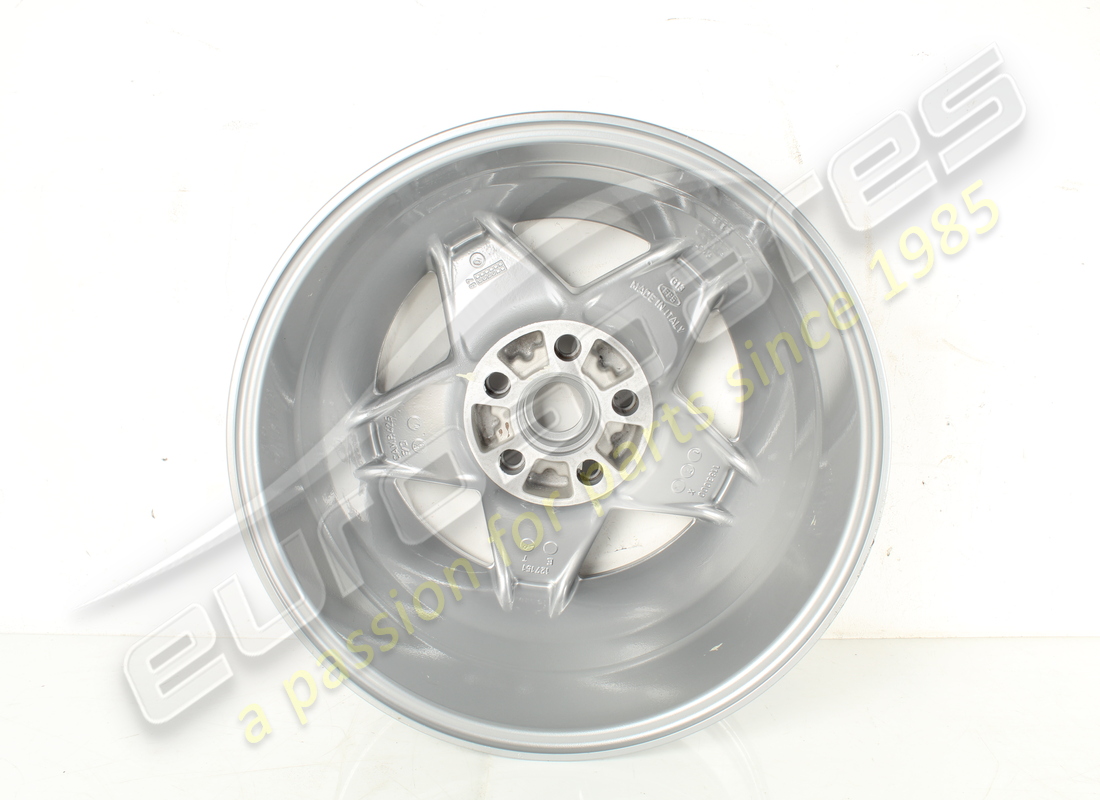 generalüberholte ferrari straßenfelge 180 tr 415. teilenummer 127151 (4)