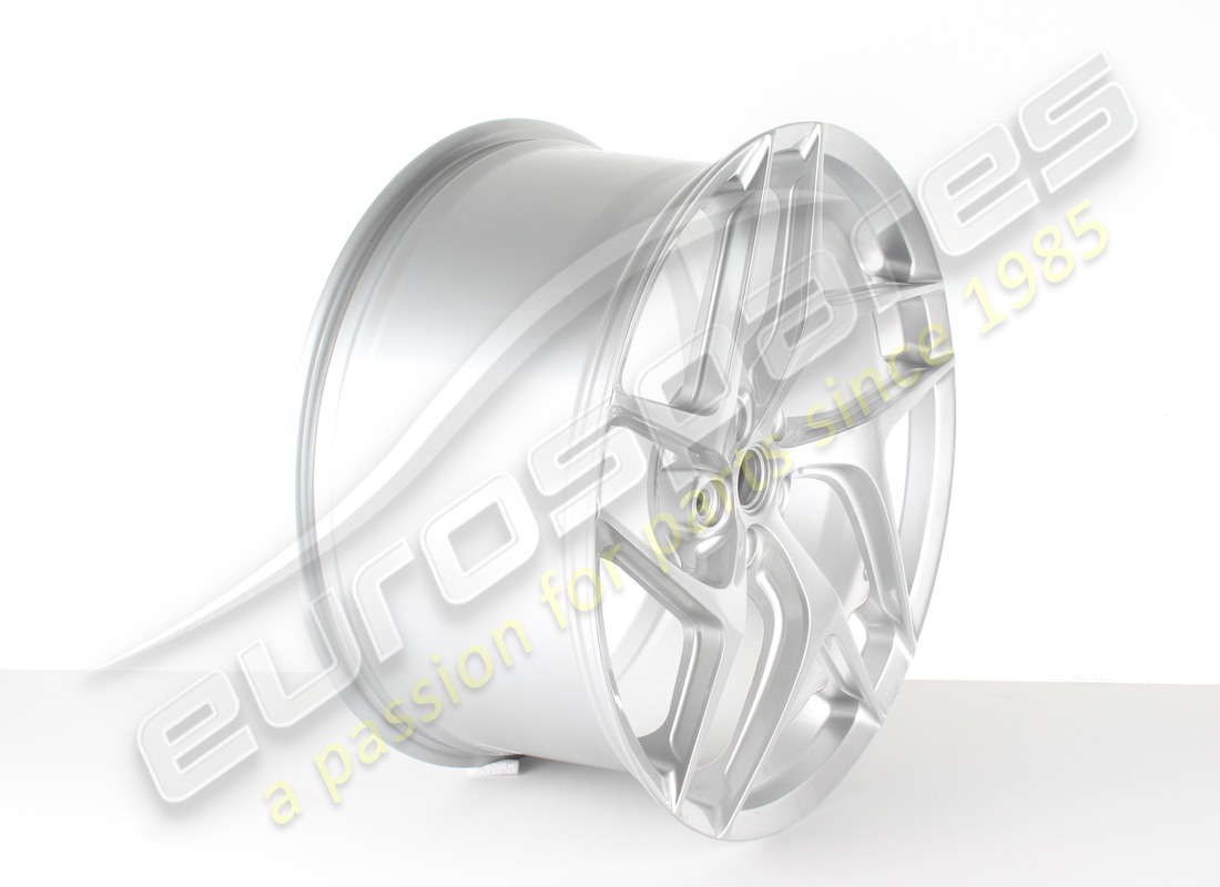 überholtes ferrari linkes vorderrad. teilenummer 323850 (2)