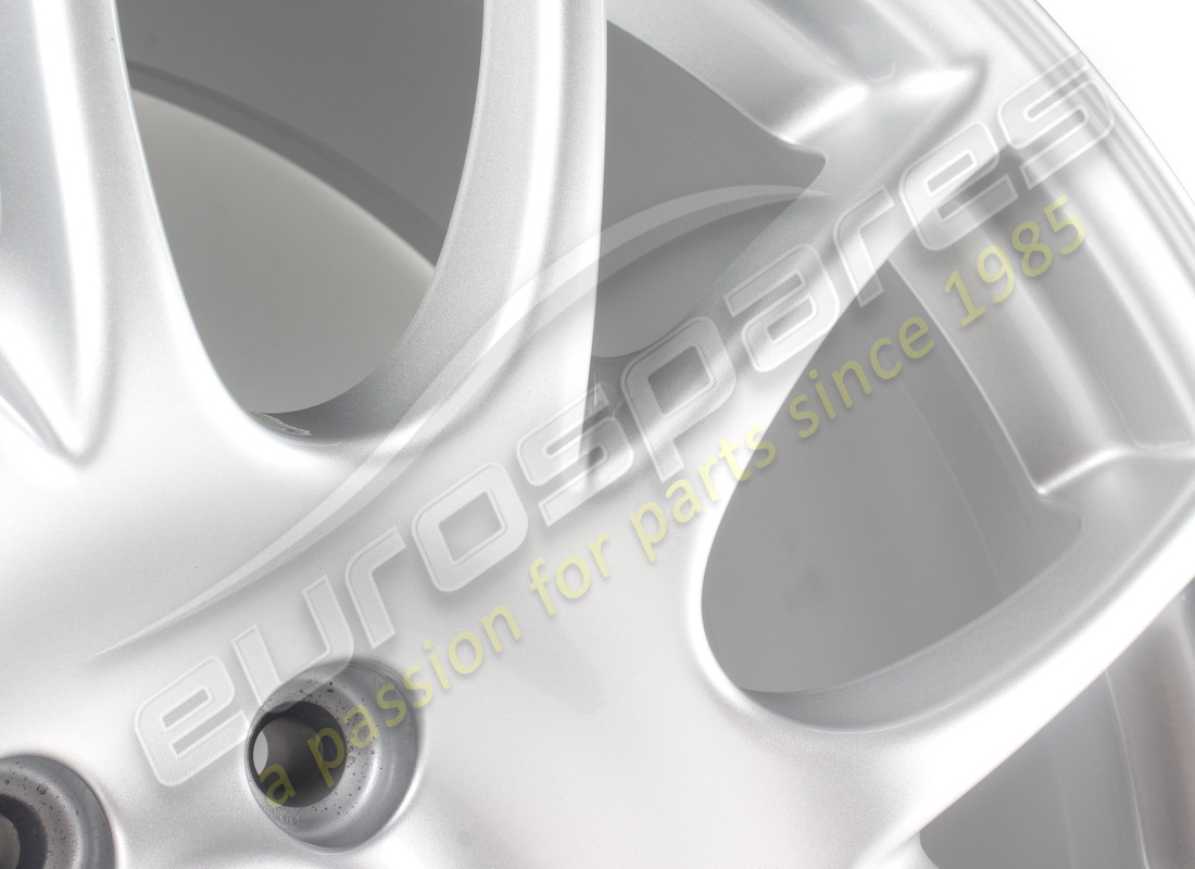 neue ferrari hinterradfelge. teilenummer 239654 (2)
