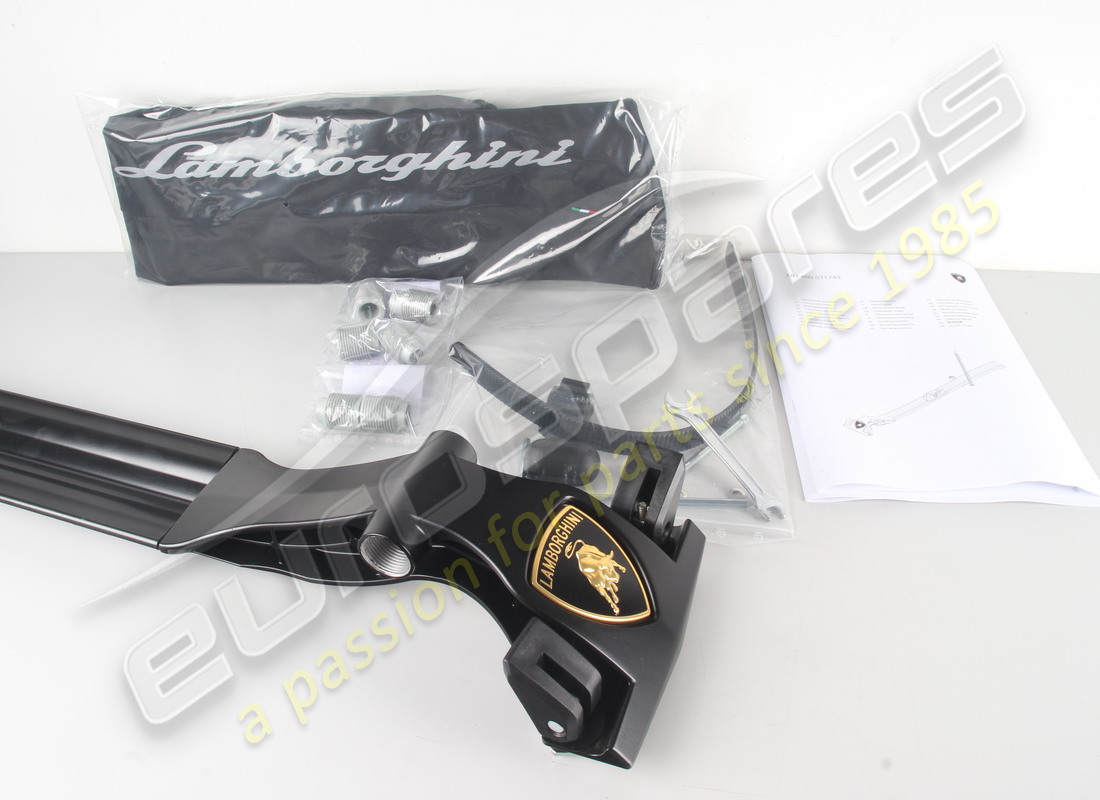 neuer lamborghini fahrradträger / befestigungsteile. teilenummer 4ml071743 (1)