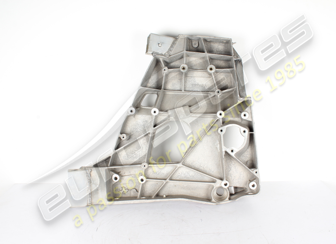 gebraucht ferrari linkes hinteres gussteil. teilenummer 68887600 (2)