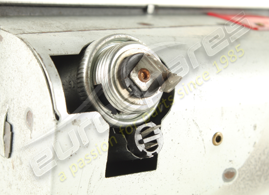 gebrauchter ferrari aschenbecher chrom. teilenummer 2576492000 (4)