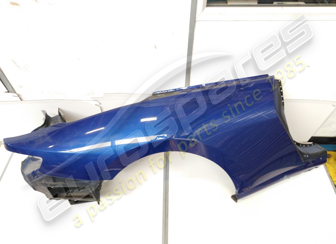 GEBRAUCHTER Maserati RECHTER HINTERER KOTFLÜGEL. TEILENUMMER 81473300 (1)