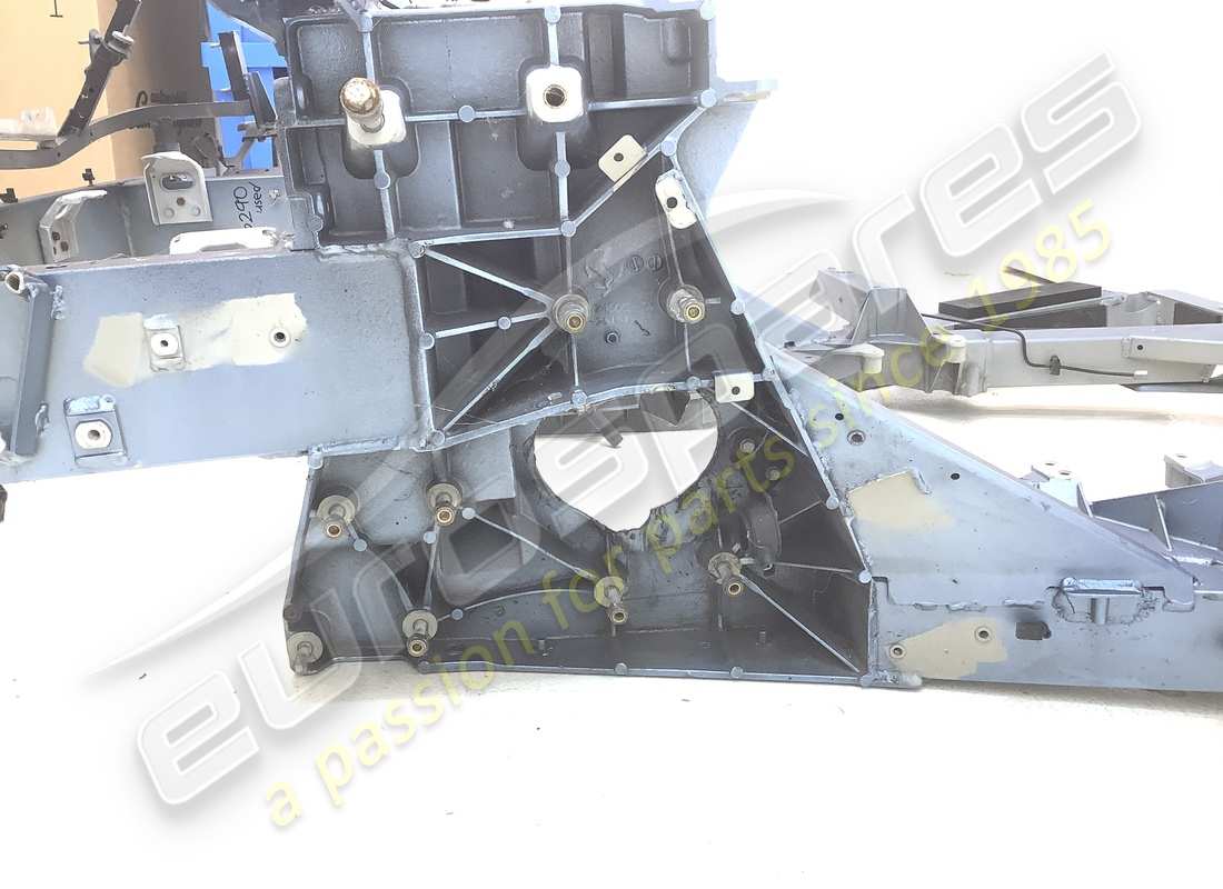 beschädigter ferrari hinterer hilfsrahmen. teilenummer 985280290 (3)
