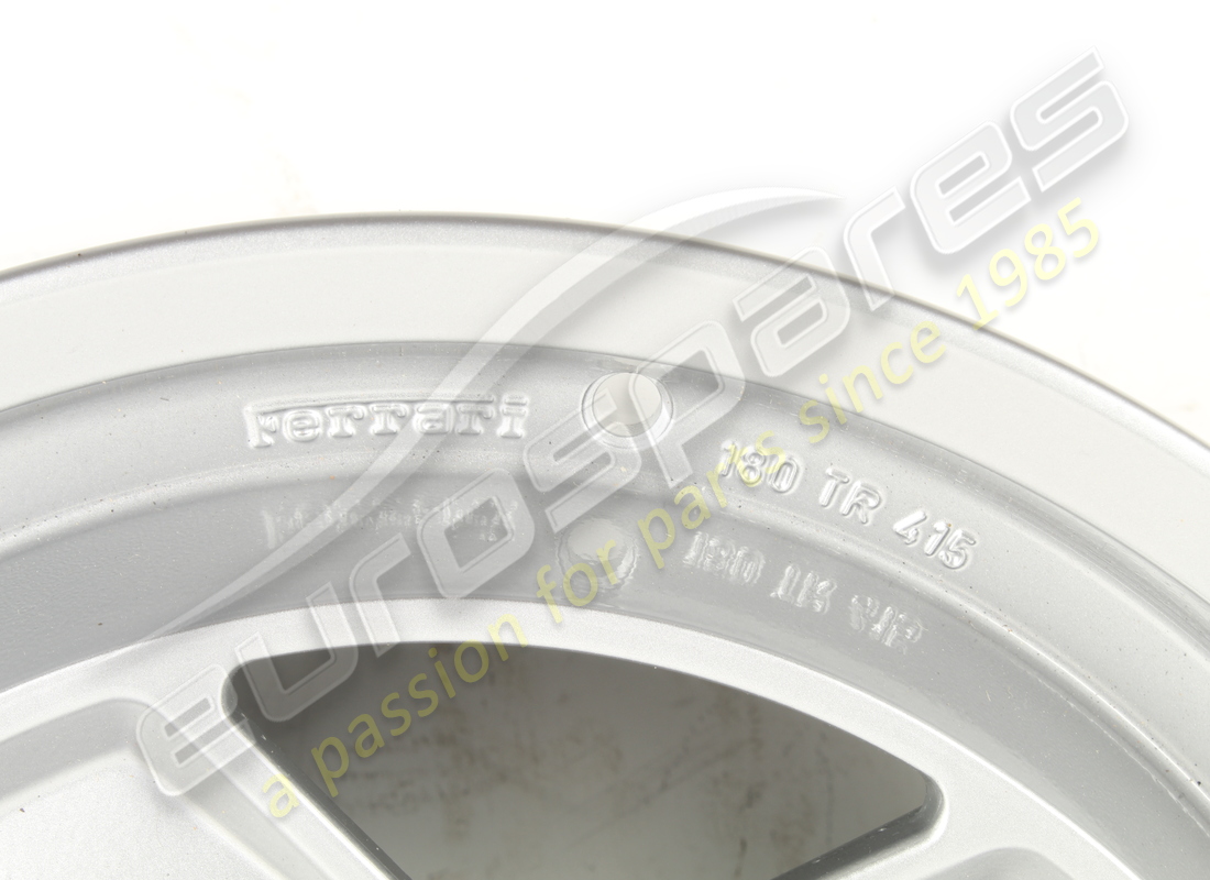 generalüberholte ferrari straßenfelge 180 tr 415. teilenummer 127151 (2)