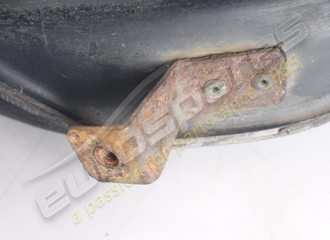 GEBRAUCHTER RECHTER BREMSKANAL MASERATI. TEILENUMMER 386100154 (4) gebrauchter rechter bremskanal maserati. teilenummer 386100154 (4)