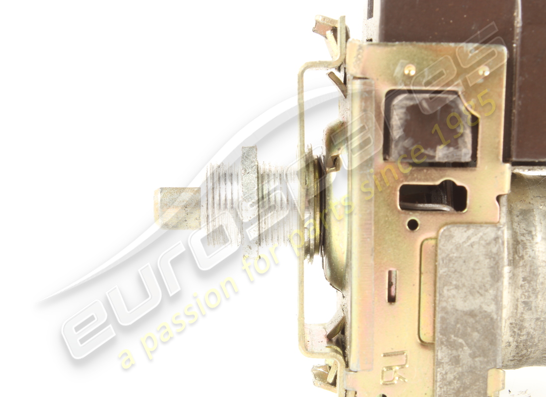 beschädigter ferrari thermostatschalter. teilenummer 61931100 (4)