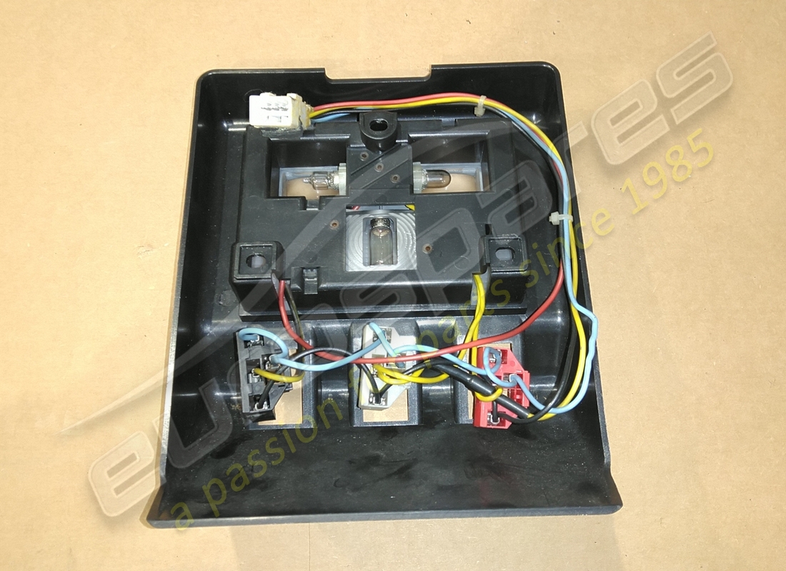gebrauchte ferrari frontleuchte. teilenummer 153129 (2)