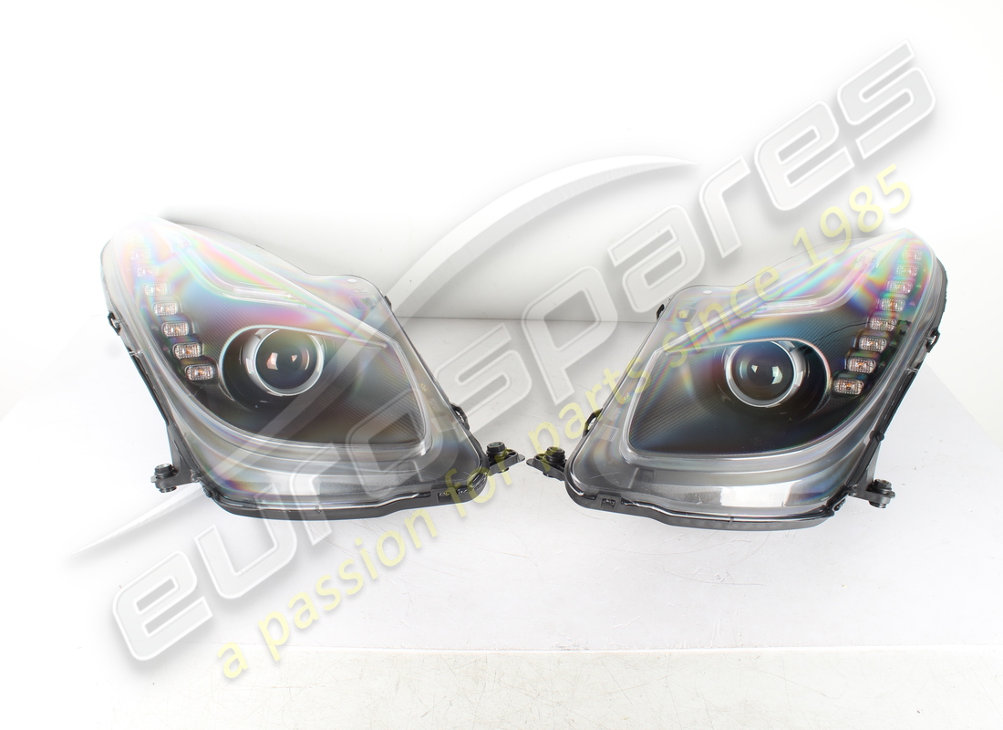 neues ferrari carbon-scheinwerfer-kit. teilenummer 70003399 (1)
