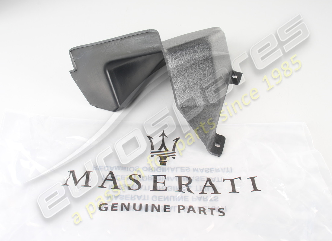 neuer maserati seitlicher luftkanal stossfänger. teilenummer 67565000 (5)