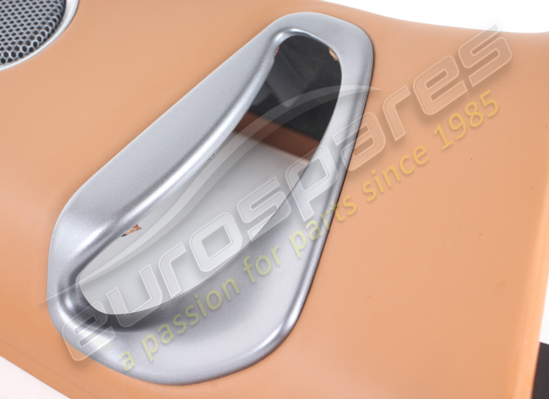 GEBRAUCHT FERRARI RECHTE MITTELSÄULENVERKLEIDUNG. TEILENUMMER 88854400 (3) gebraucht ferrari rechte mittelsäulenverkleidung. teilenummer 88854400 (3)