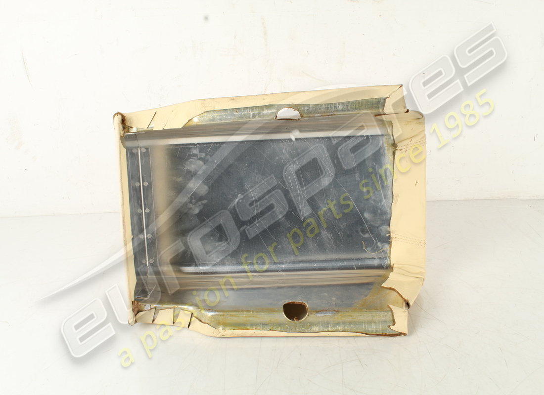 verwendet ferrari formteil. teilenummer 61162800 (4)