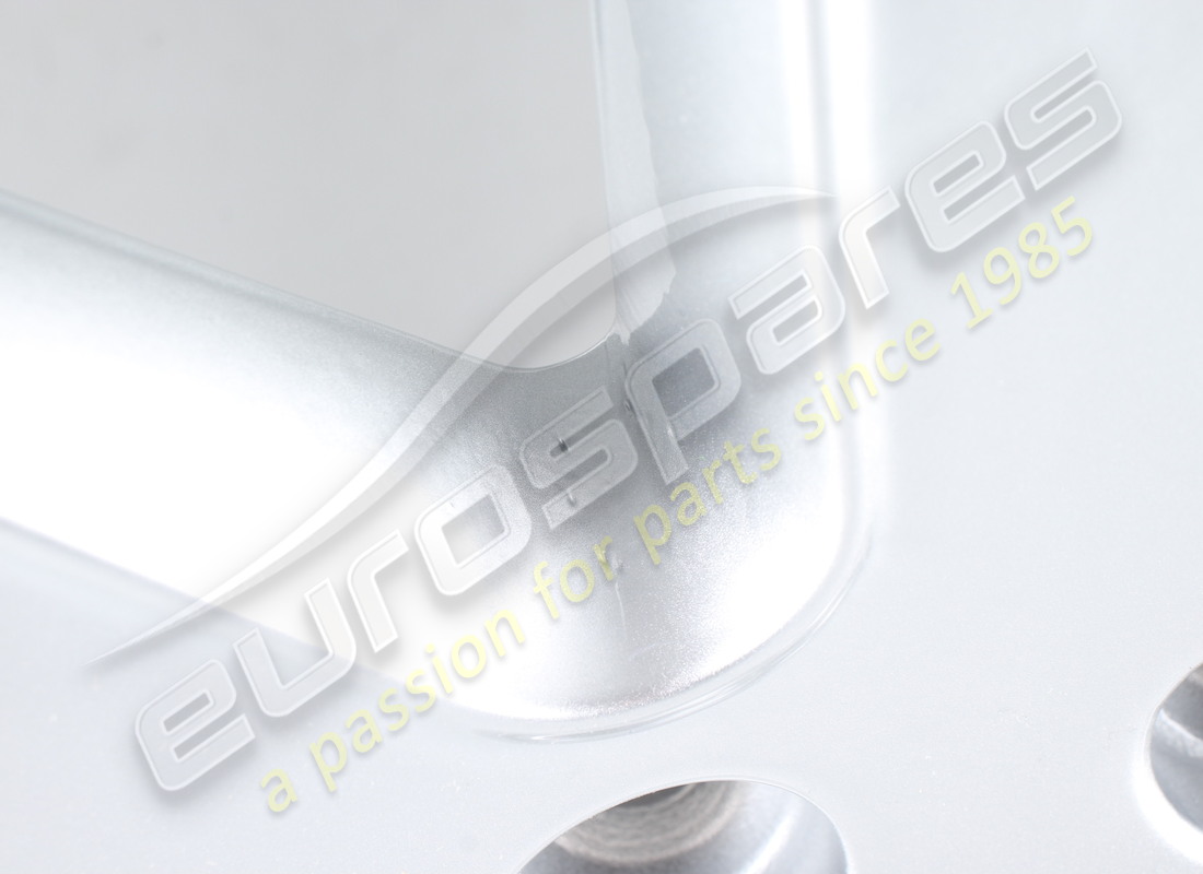 GENERALÜBERHOLTE HINTERRADFELGE MASERATI 20 - SIEBEN SPEICHEN - SILBER. TEILENUMMER 82381006 (4) generalüberholte hinterradfelge maserati 20 - sieben speichen - silber. teilenummer 82381006 (4)