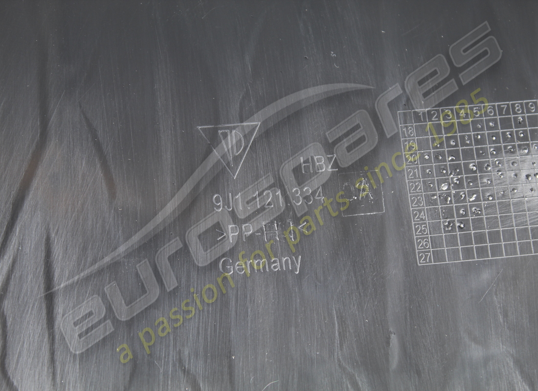 NEU PORSCHE LUFTFÜHRUNG MATTSCHWARZ. TEILENUMMER 9J1121334AOK1 (3) neu porsche luftführung mattschwarz. teilenummer 9j1121334aok1 (3)