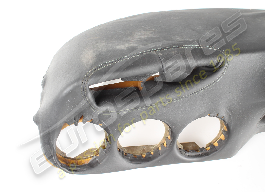 damaged ferrari rhd dash in black vm8500. part number 65104300 (3)