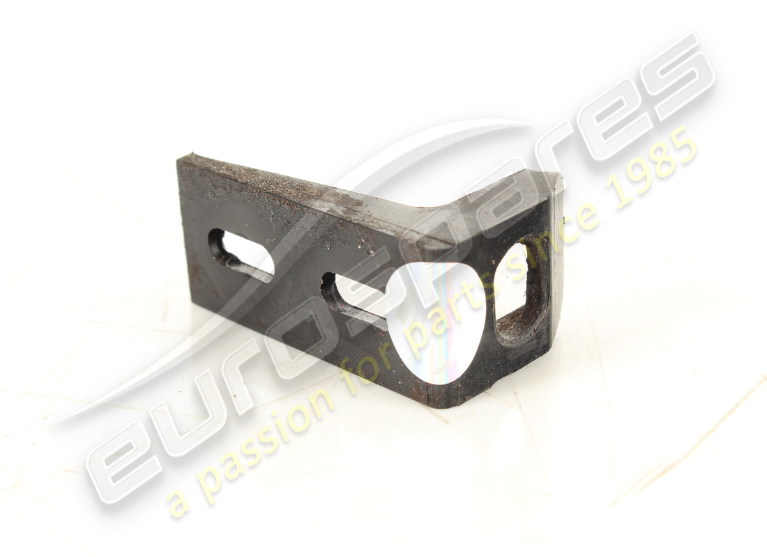 VERWENDETE FERRARI HALTERUNG. TEILENUMMER 60538100 (2) verwendete ferrari halterung. teilenummer 60538100 (2)