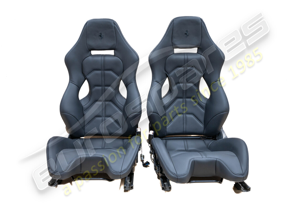 ÜBERHOLTE Ferrari 488 LINKS-CARBON-SITZE. TEILENUMMER EAP1404981 (1)
