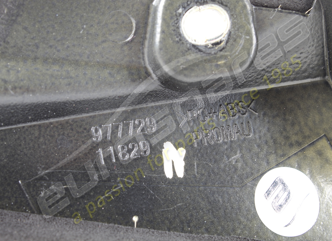 GEBRAUCHT FERRARI KOMPLETTE RECHTE HINTERE FINNE. TEILENUMMER 947655 (3) gebraucht ferrari komplette rechte hintere finne. teilenummer 947655 (3)