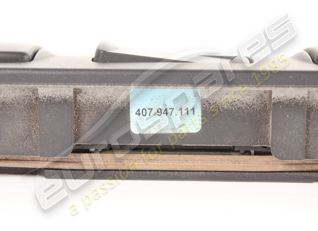 gebrauchte lamborghini innenleuchte. teilenummer 407947111 (7)