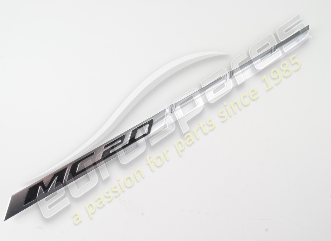 neu maserati linkes seitensiegel. teilenummer 670158285 (1)