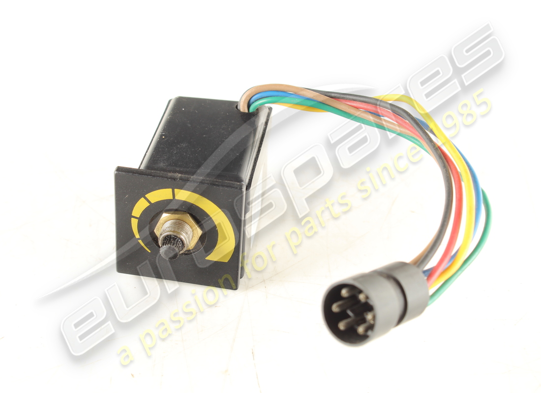 used ferrari fan switch (6-pin). part number 2578089000 (2)