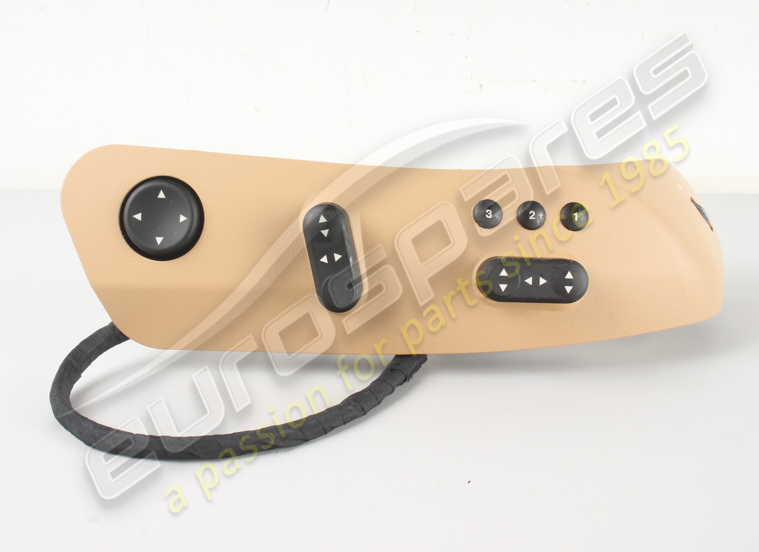 NEU (SONSTIGE) MASERATI RHD RH STRL-TASTENPANEL, BEIGE. TEILENUMMER 981321830 (2) neu (sonstige) maserati rhd rh strl-tastenpanel, beige. teilenummer 981321830 (2)