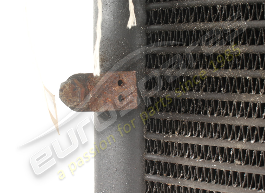 gebrauchter ferrari ölkühler. teilenummer 175696 (2)
