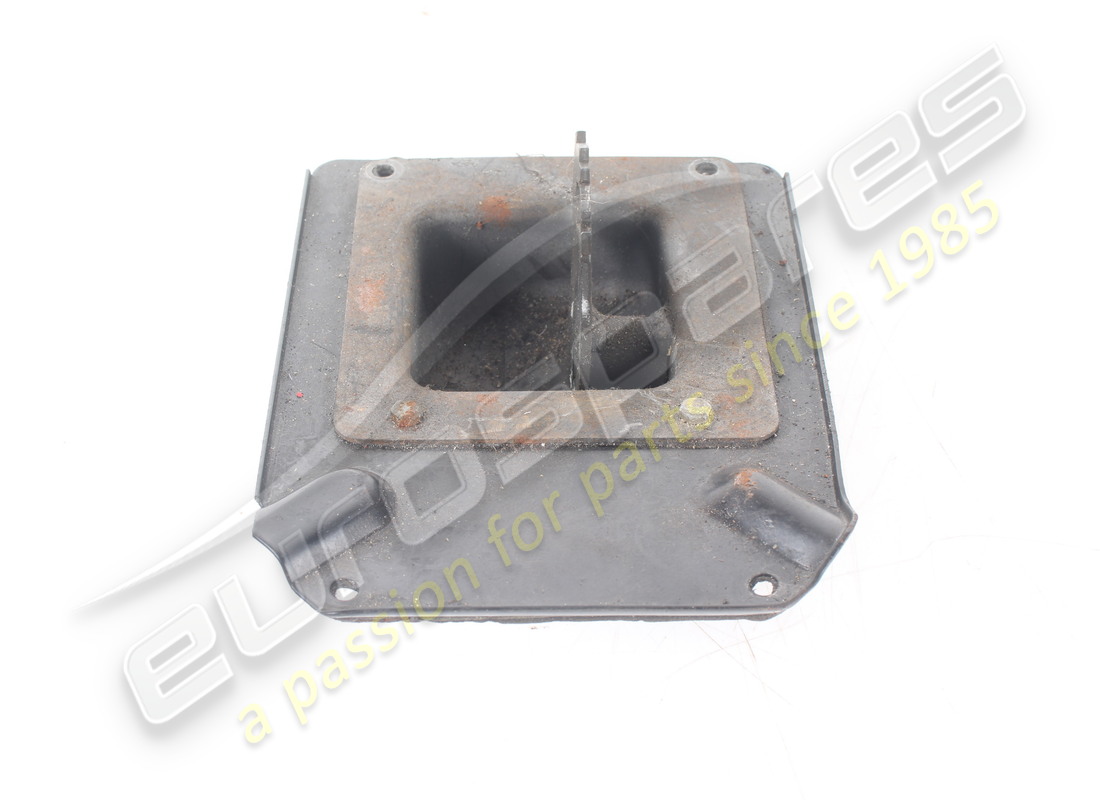 GEBRAUCHTE MASERATI KOMPLETTE PLATTE FÜR TUNNEL. TEILENUMMER 365209151 (4) gebrauchte maserati komplette platte für tunnel. teilenummer 365209151 (4)