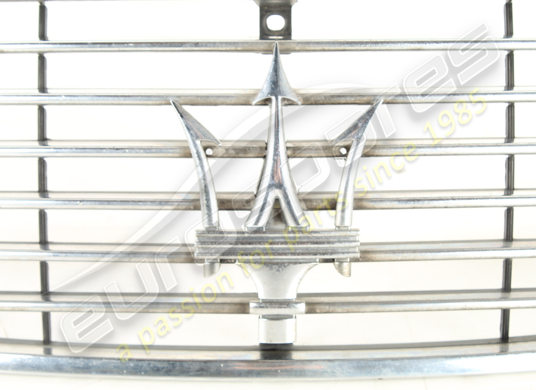 gebrauchter maserati kompletter frontgrill. teilenummer 67874400 (3)