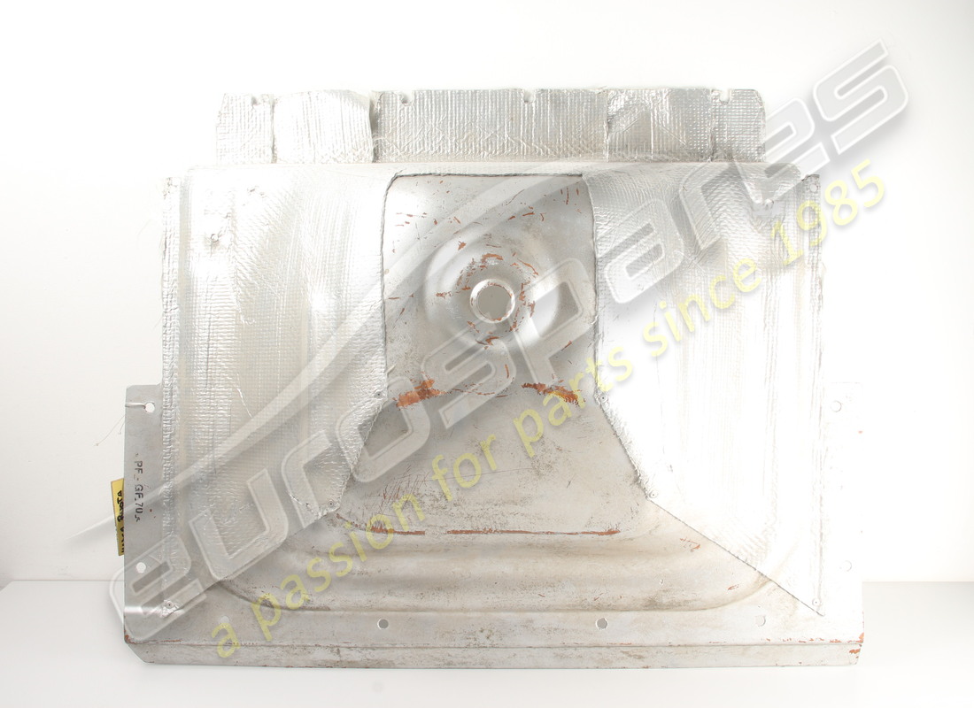 neu ferrari kompletter hitzeschild für reserverad. teilenummer 69715700 (2)