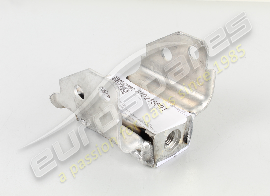 neues maserati kreuzmitglied. teilenummer 670215691 (1)