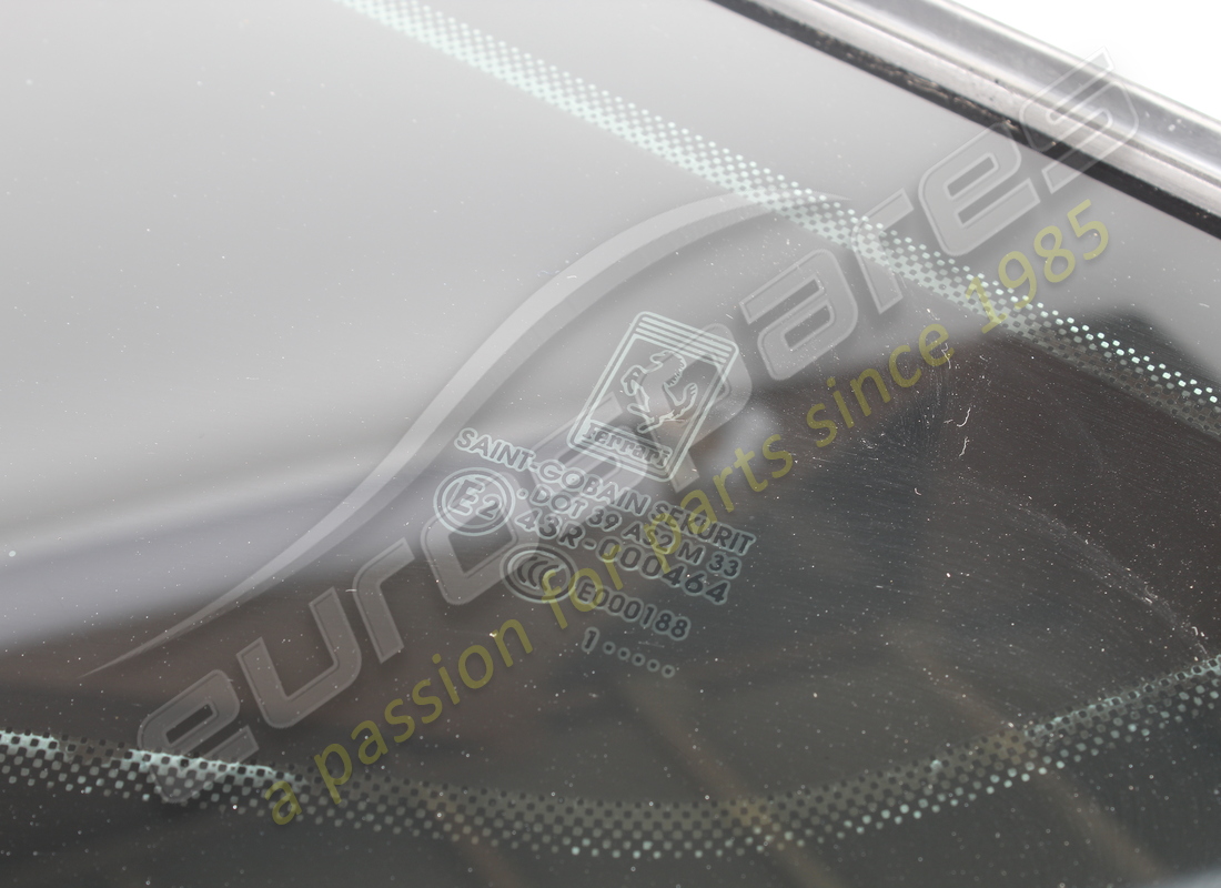 GEBRAUCHT FERRARI LINKES HECKFENSTER. TEILENUMMER 81908700 (2) gebraucht ferrari linkes heckfenster. teilenummer 81908700 (2)