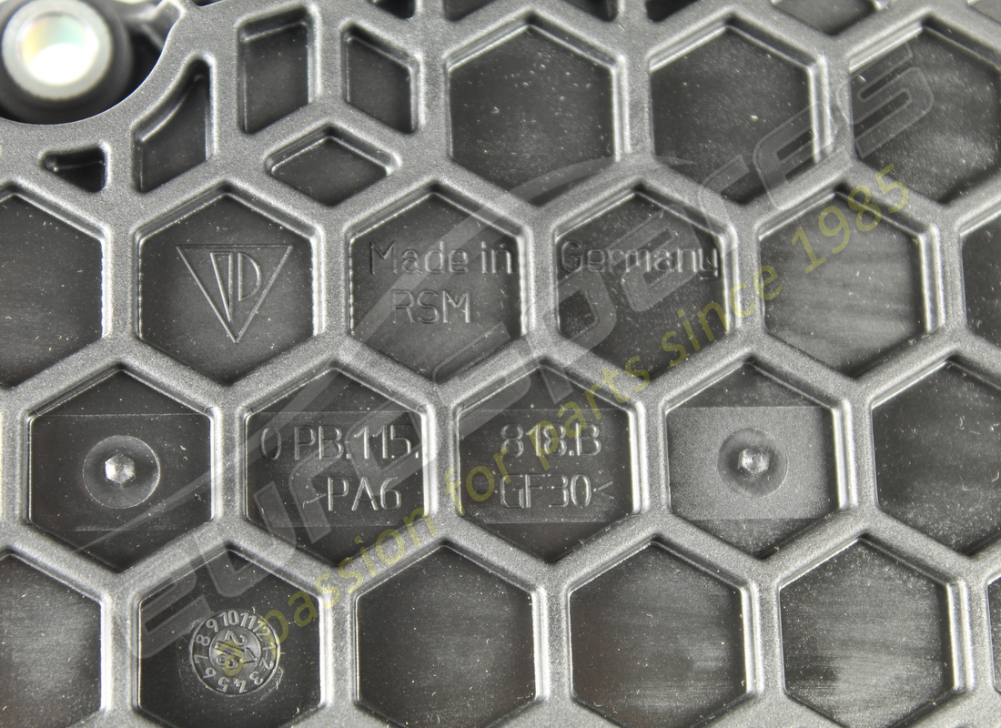 NEUES PORSCHE ÖLWANNEN-UNTERTEIL. TEILENUMMER 0PB115808B (2) neues porsche ölwannen-unterteil. teilenummer 0pb115808b (2)