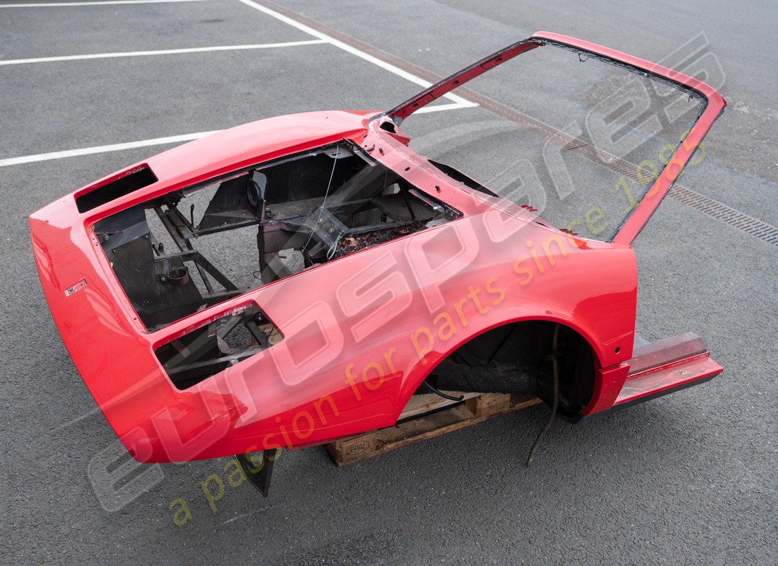 GEBRAUCHTE FERRARI FRONT-END-PANEL-BAUGRUPPE. TEILENUMMER 61751200 (4) gebrauchte ferrari front-end-panel-baugruppe. teilenummer 61751200 (4)