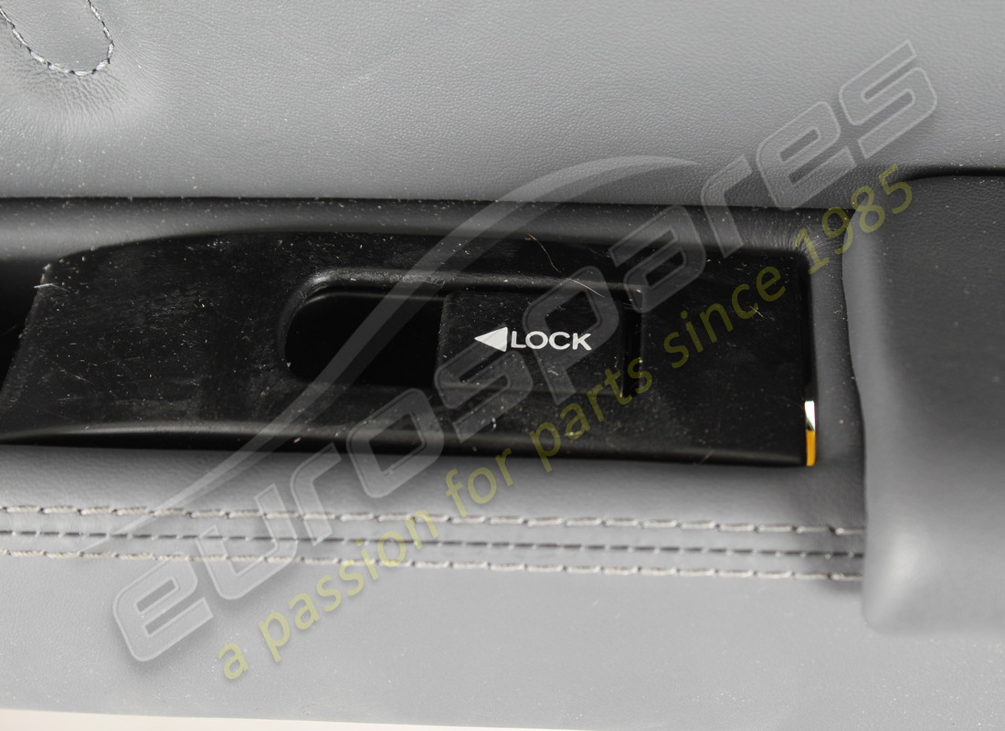 neu (andere) ferrari rechts futter schwarz 8500. teilenummer 66533700 (2)