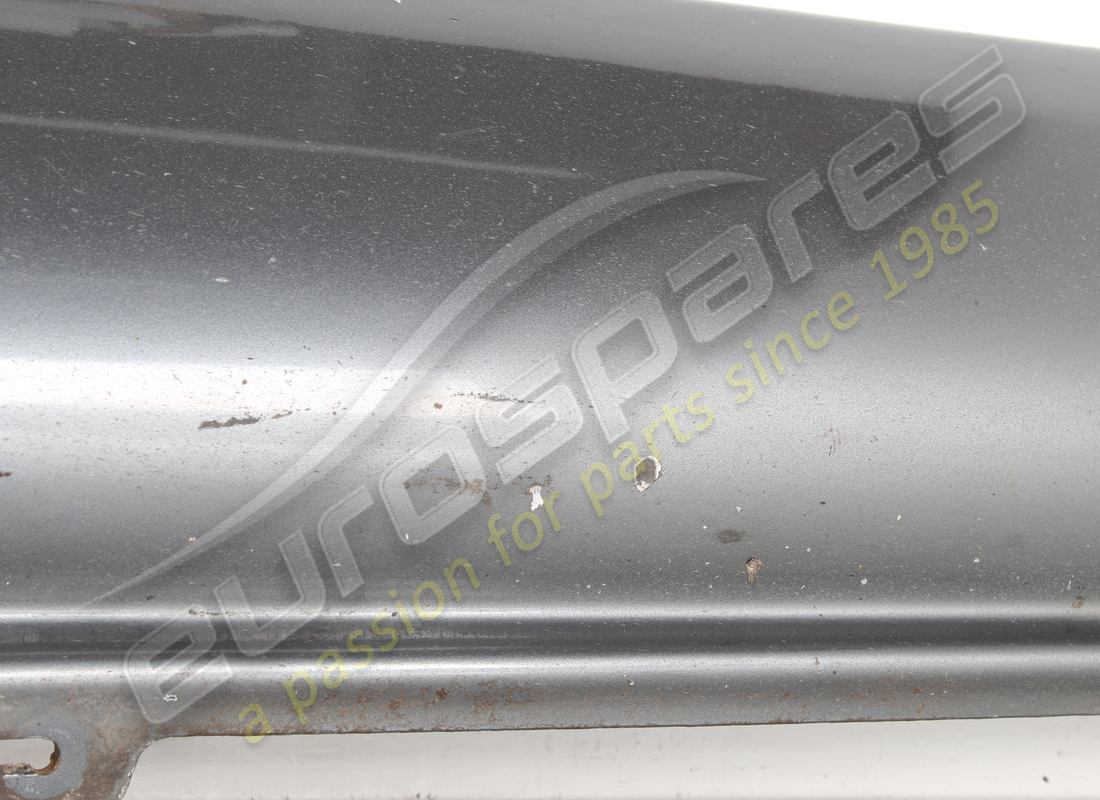 gebraucht maserati rechte seitenteil-abdeckscheibe. teilenummer 378330240 (2)