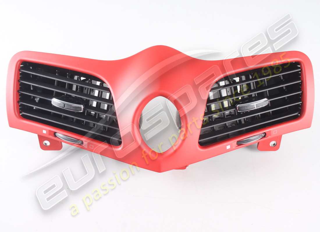 NEU MASERATI MITTLERE ÖFFNUNG, GEFÖRMIG. TEILENUMMER 68233024 (1) neu maserati mittlere öffnung, geförmig. teilenummer 68233024 (1)