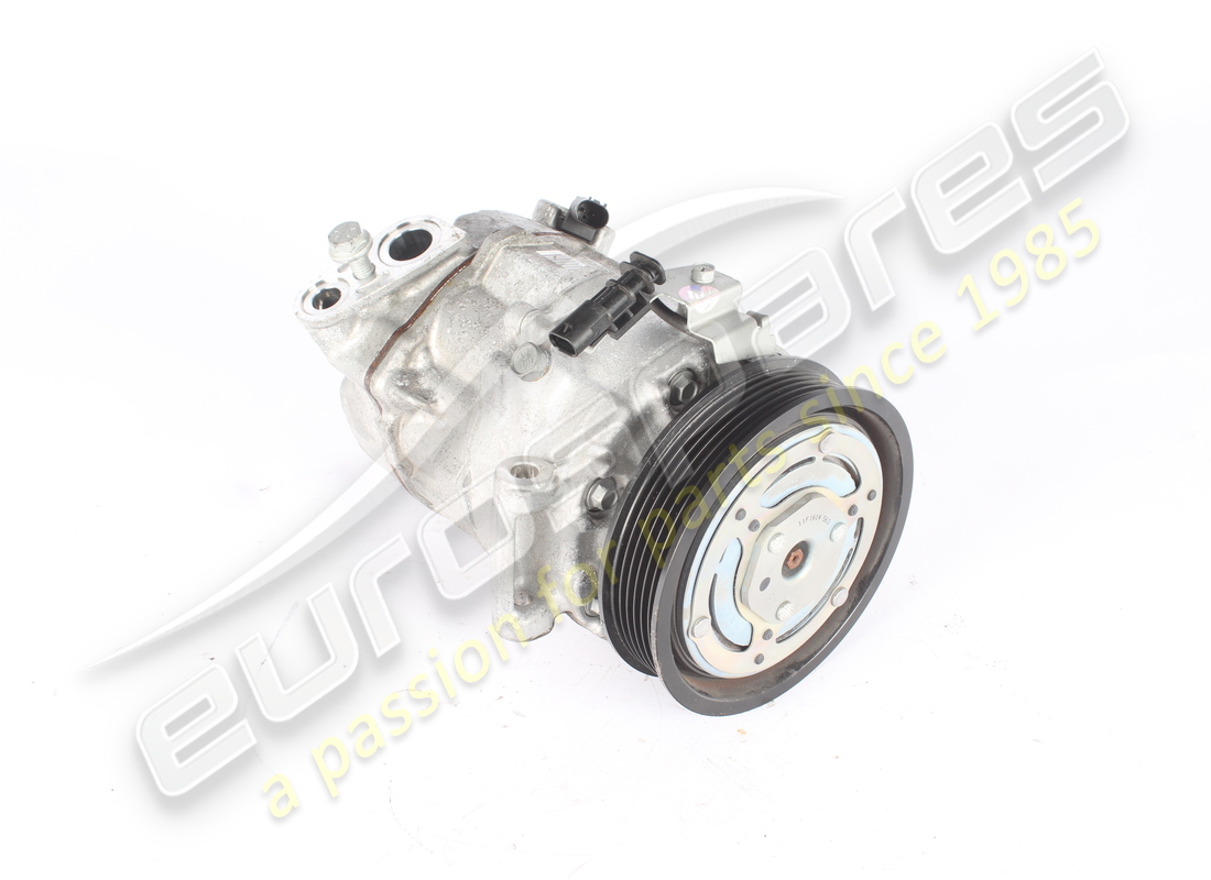 GEBRAUCHTER Maserati KLIMAANLAGEKOMPRESSOR. TEILENUMMER 675001009 (1)