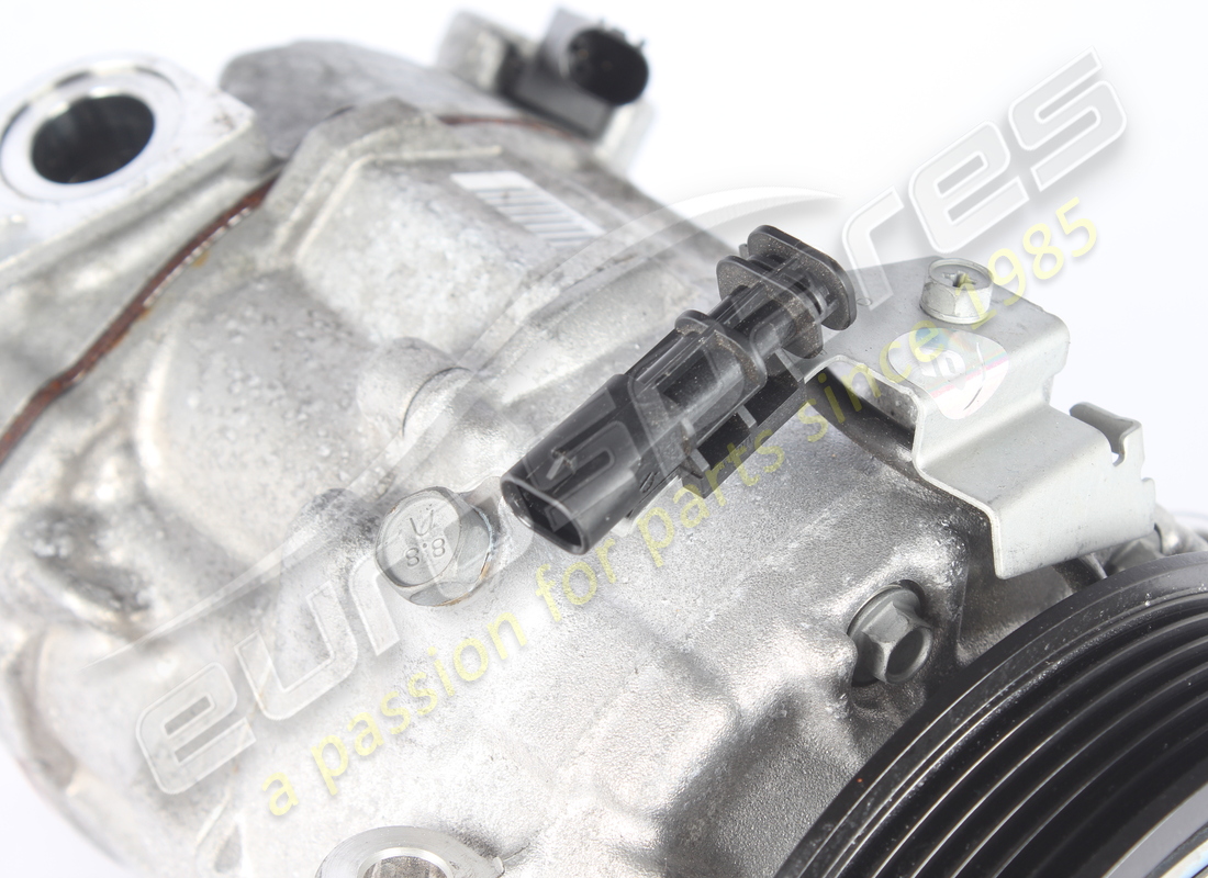 gebrauchter maserati klimaanlagekompressor. teilenummer 675001009 (2)
