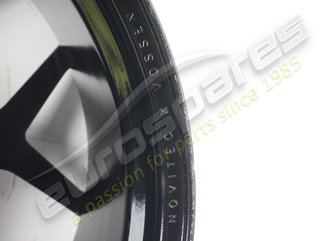 ÜBERHOLTES LAMBORGHINI HINTERRAD. TEILENUMMER 470601017BJ (4) überholtes lamborghini hinterrad. teilenummer 470601017bj (4)