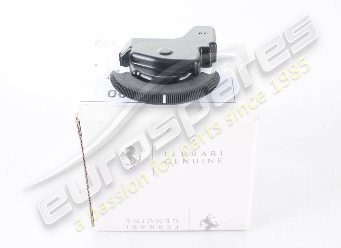 NEU Ferrari UNTERER MITTLERER LÜFTUNGSSTEUER. TEILENUMMER 82893600 (1)