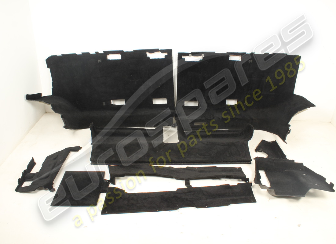 BESCHÄDIGTER Ferrari RHD SCHWARZER HAUPTTEPPICHSATZ. TEILENUMMER 836347000 (1)